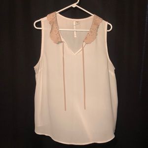 Sleeveless cream collared shirt sz XL